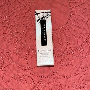 Fenty Beauty Gloss Bomb Universal Lip Luminizer